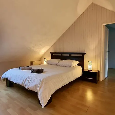 Duplex A Deux Pas Du Апартаменты Севрие